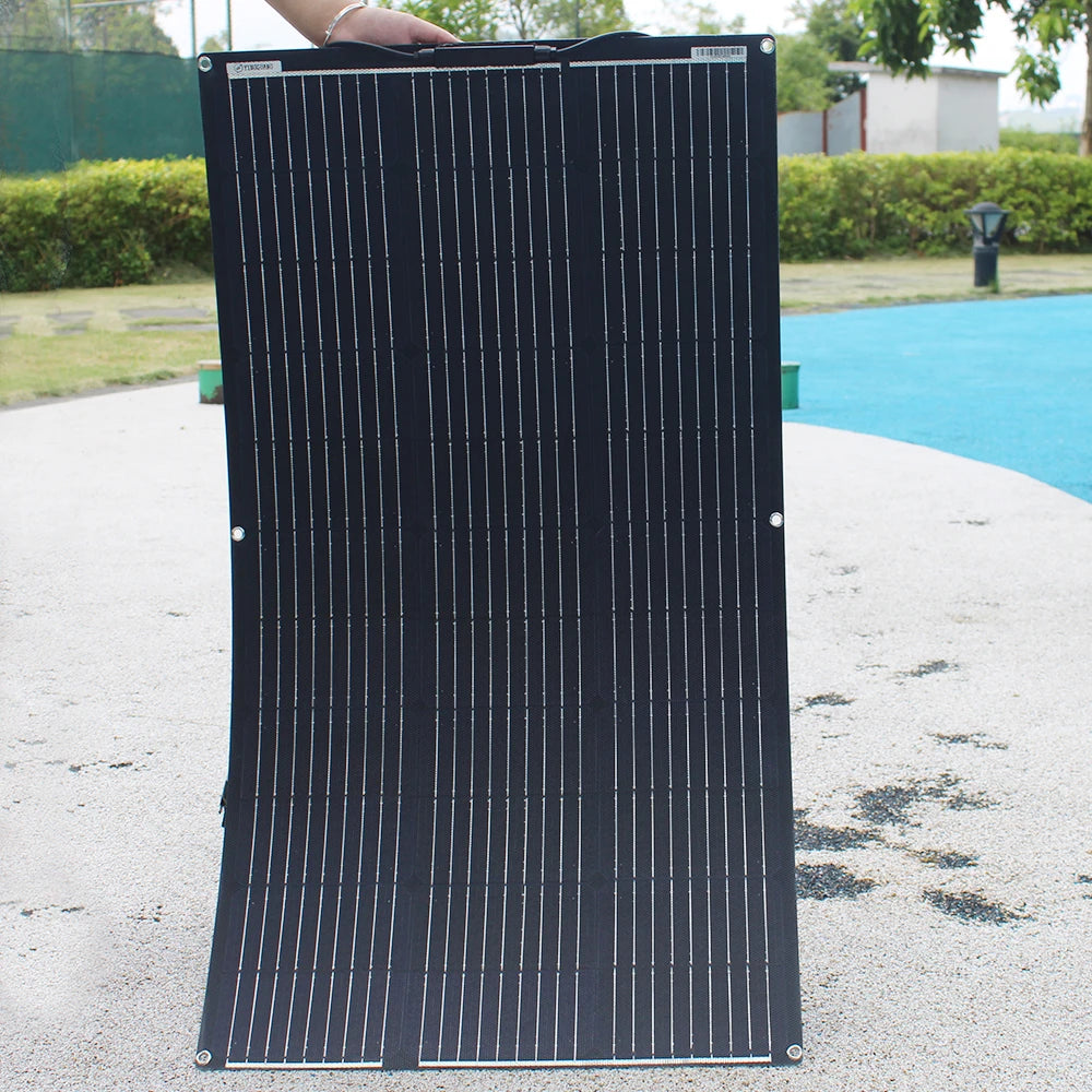Pannello Solare Flessibile da 100W - Energia Verde e Versatilità Descrizione: