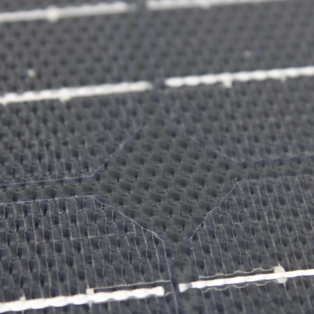 Pannello Solare Flessibile da 100W - Energia Verde e Versatilità Descrizione: